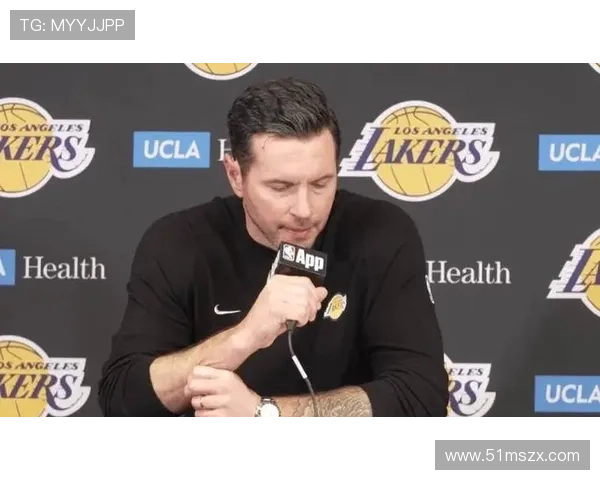 雷迪克直言东契奇球权过重需传